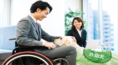 介助犬とビジネスマン